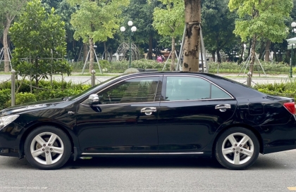 Camry 2.5Q 2013 có tiếng lọc cọc dưới taplo chỗ tay lái khi đi qua đường xấu